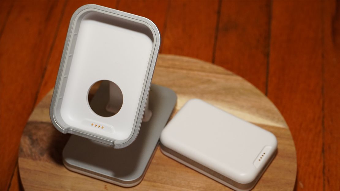 OtterBox-modular-stand MagSafe